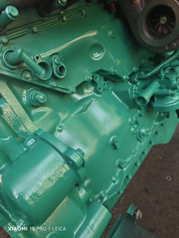 VOLVO D12D - Motor pentru Excavator: Foto 3 VOLVO D12D - Motor pentru Excavator: Foto 3