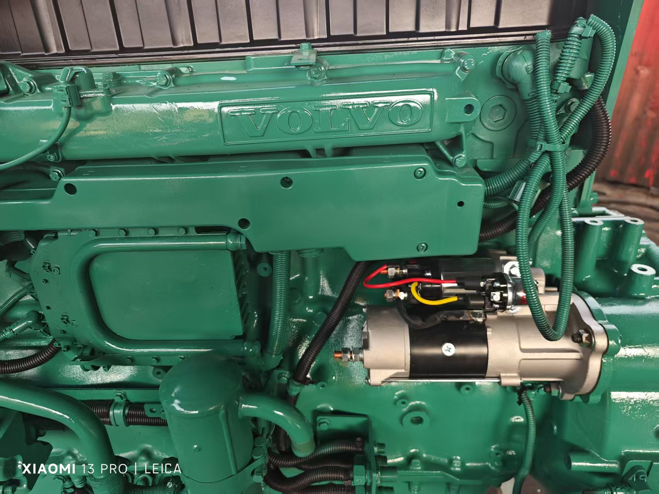 VOLVO D12D - Motor pentru Excavator: Foto 4 VOLVO D12D - Motor pentru Excavator: Foto 4