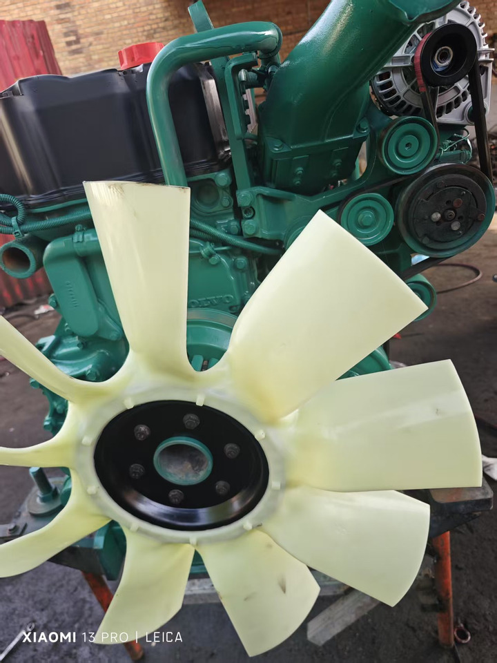 VOLVO D12D - Motor pentru Excavator: Foto 5 VOLVO D12D - Motor pentru Excavator: Foto 5