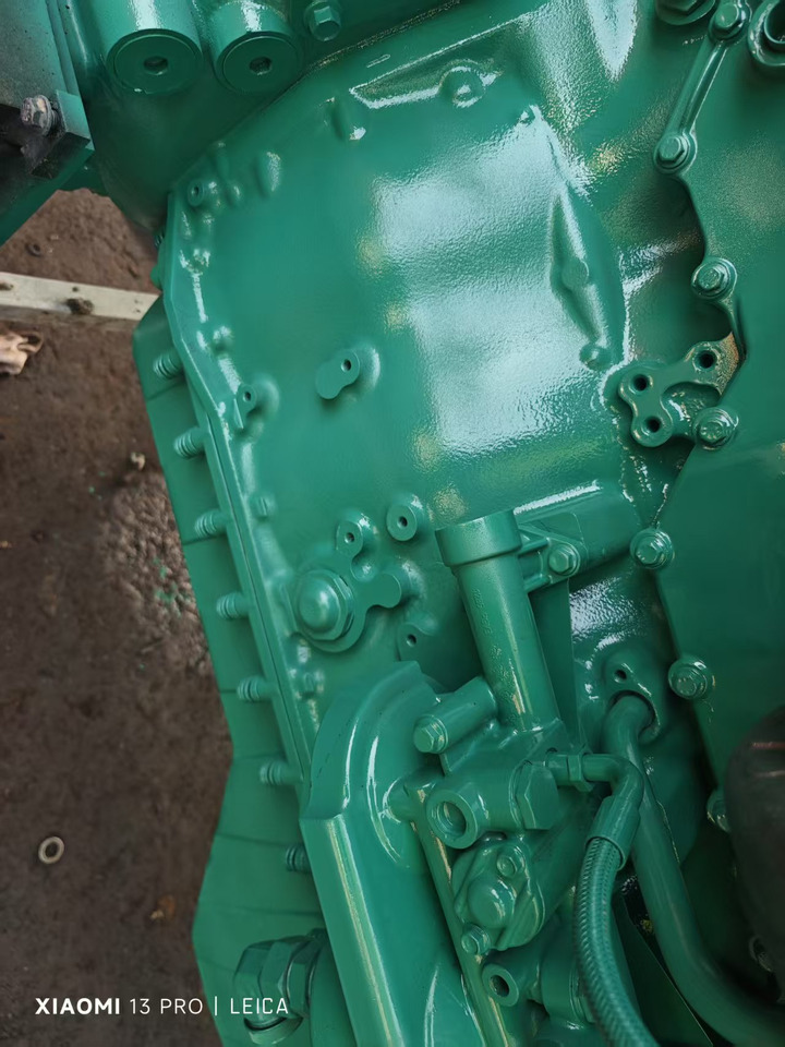 VOLVO D12D - Motor pentru Excavator: Foto 3 VOLVO D12D - Motor pentru Excavator: Foto 3