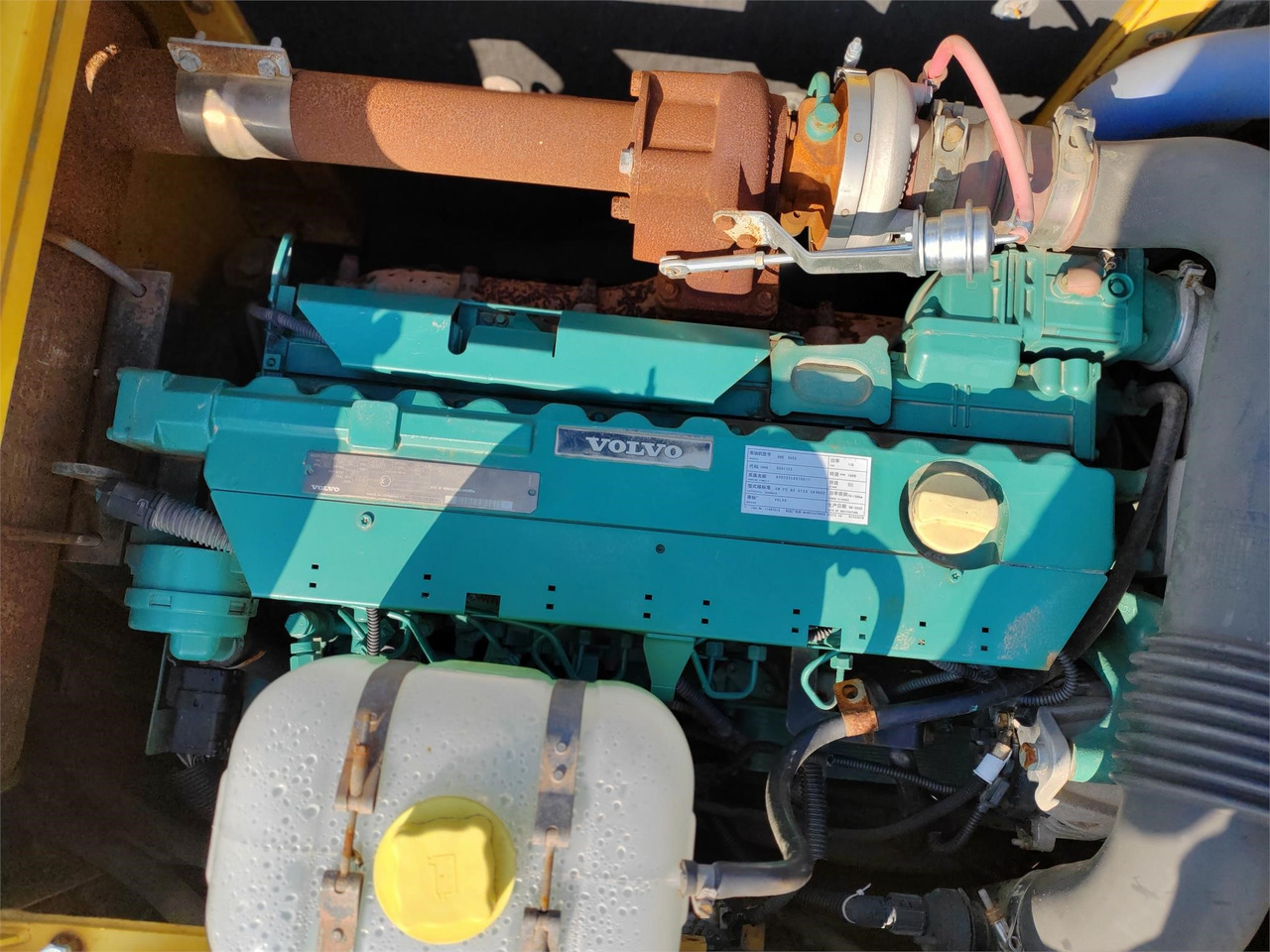 VOLVO D6E - Motor pentru Excavator: Foto 1 VOLVO D6E - Motor pentru Excavator: Foto 1
