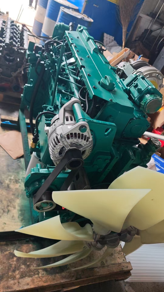 VOLVO D7E - Motor pentru Excavator: Foto 5 VOLVO D7E - Motor pentru Excavator: Foto 5