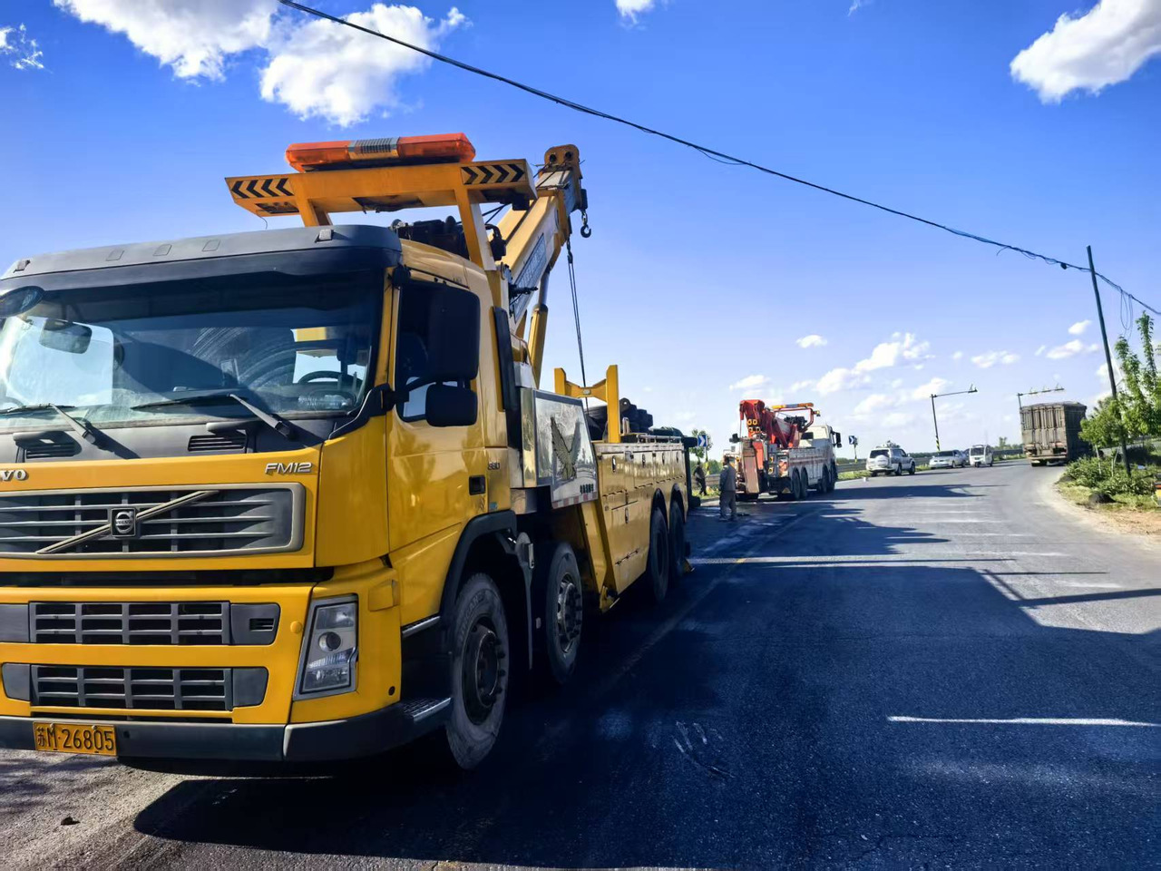 XCMG crane truck 70t - Camion cu macara: Foto 1 XCMG crane truck 70t - Camion cu macara: Foto 1