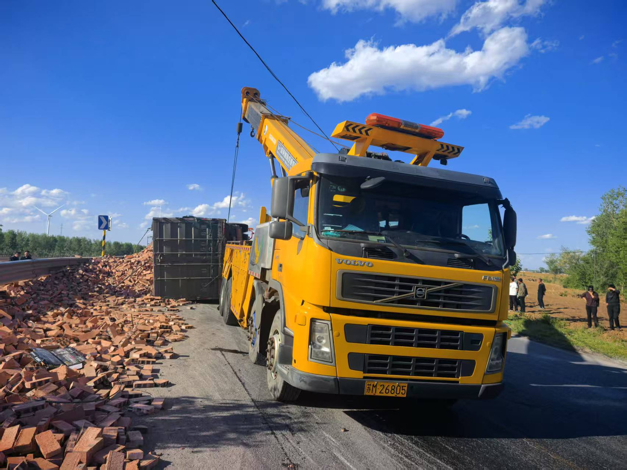 XCMG crane truck 70t - Camion cu macara: Foto 2 XCMG crane truck 70t - Camion cu macara: Foto 2