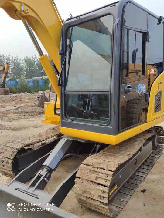 Cheap Used Komatsu PC70 Crawler Excavator with High Efficiency Used Heavy Machinery Komatsu P70 Digger Cheap for Sale - Excavator pe şenile: Foto 2 Cheap Used Komatsu PC70 Crawler Excavator with High Efficiency Used Heavy Machinery Komatsu P70 Digger Cheap for Sale - Excavator pe şenile: Foto 2