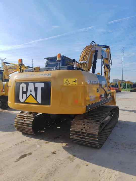 Durable Second Hand Machine Original Used Caterpillar Excavator CAT 330D2 USED 329D2 320D2 325D 315D Excavator - Excavator pe şenile: Foto 3 Durable Second Hand Machine Original Used Caterpillar Excavator CAT 330D2 USED 329D2 320D2 325D 315D Excavator - Excavator pe şenile: Foto 3