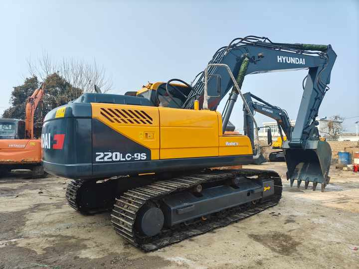Hyundai 220LC-9S Used Excavator for Mining & Construction | Price Negotiable, Global Shipping - Excavator pe şenile: Foto 3 Hyundai 220LC-9S Used Excavator for Mining & Construction | Price Negotiable, Global Shipping - Excavator pe şenile: Foto 3