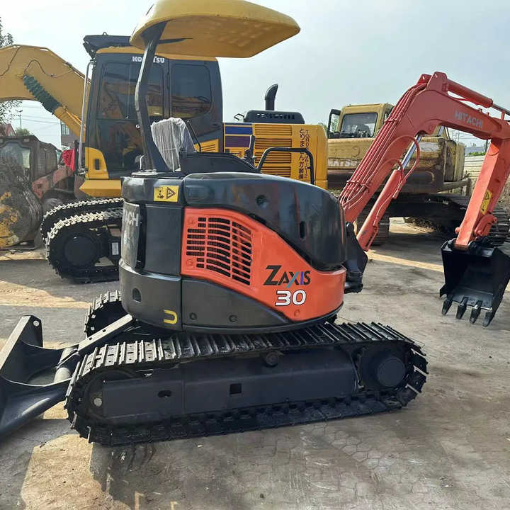 Original Japan Hitachi ZX30 Excavator Hitachi Excavator in Low Price for Hot Sale - Excavator pe şenile: Foto 4 Original Japan Hitachi ZX30 Excavator Hitachi Excavator in Low Price for Hot Sale - Excavator pe şenile: Foto 4