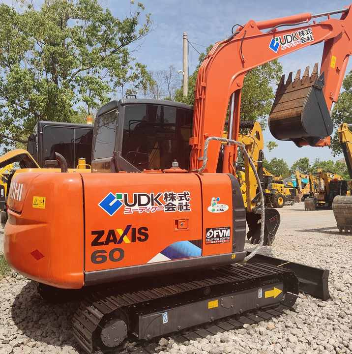 Original Japan Hitachi ZX60 Excavator Hitachi Excavator in Low Price for Hot Sale - Excavator pe şenile: Foto 1 Original Japan Hitachi ZX60 Excavator Hitachi Excavator in Low Price for Hot Sale - Excavator pe şenile: Foto 1
