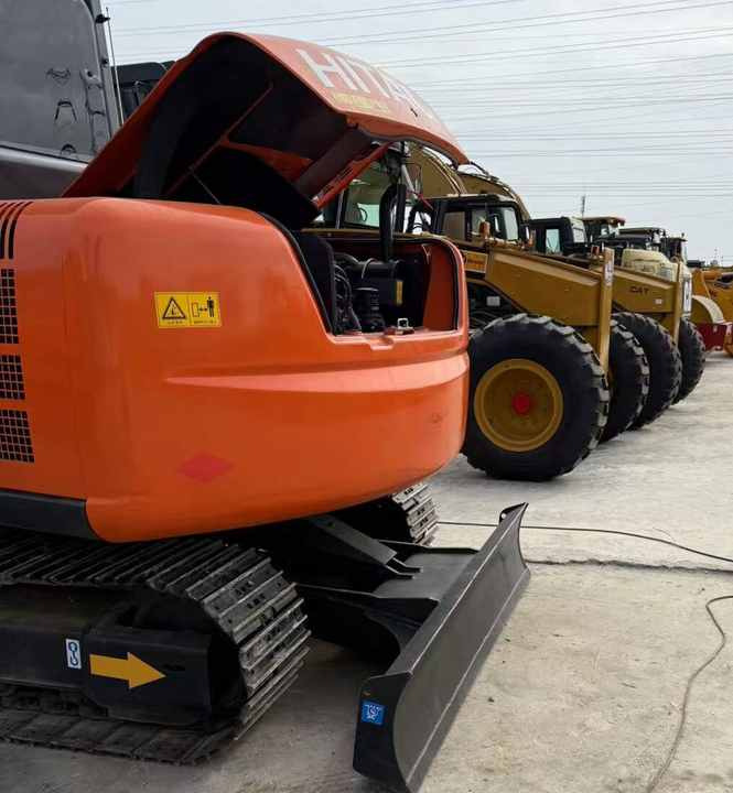 Original Japan Hitachi ZX60 Excavator Hitachi Excavator in Low Price for Hot Sale - Excavator pe şenile: Foto 4 Original Japan Hitachi ZX60 Excavator Hitachi Excavator in Low Price for Hot Sale - Excavator pe şenile: Foto 4