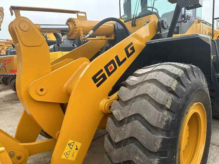 SDLG Wheel Loader 985L Second -hand Wheel Loader Electric Valve Water Pump Engine diesel Pump Valve in China - Excavator: Foto 2 SDLG Wheel Loader 985L Second -hand Wheel Loader Electric Valve Water Pump Engine diesel Pump Valve in China - Excavator: Foto 2