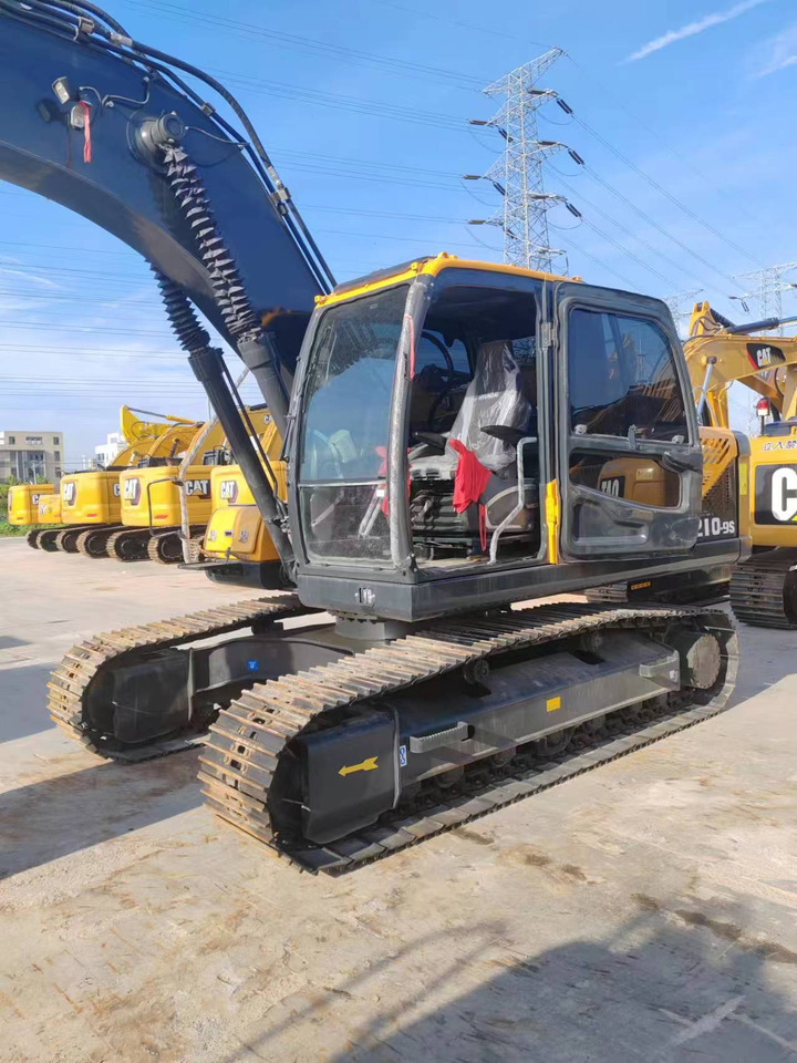 Second-hand EXCAVATOR Hyundai 210-9 Hotsale - Excavator: Foto 2 Second-hand EXCAVATOR Hyundai 210-9 Hotsale - Excavator: Foto 2