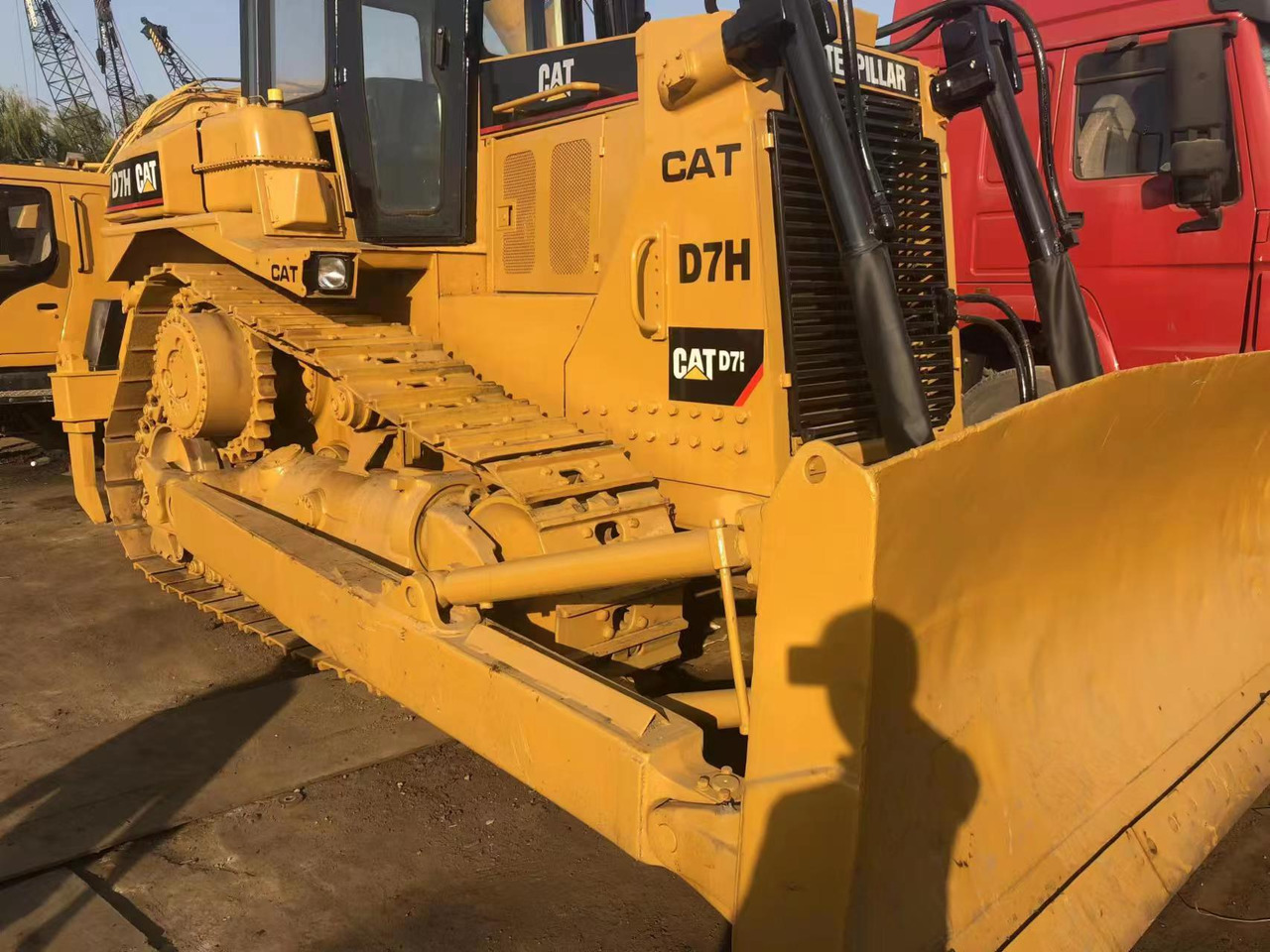 Used Caterpillar Cat D7H Dozer, Second Hand Cat  D7H Bulldozer With Stong Blade - Buldozer: Foto 1 Used Caterpillar Cat D7H Dozer, Second Hand Cat  D7H Bulldozer With Stong Blade - Buldozer: Foto 1