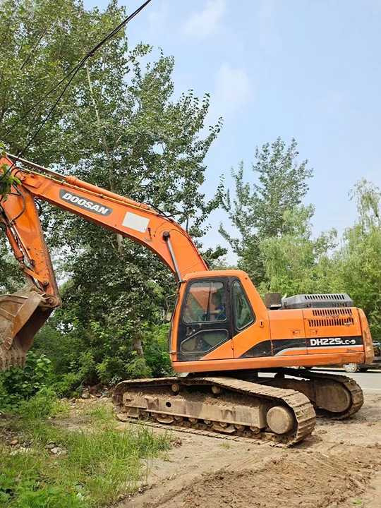 Used Digger DOOSAN DH225 Construction Machinery Construction Digger Used DOOSAN DH225 Cheap Excavator - Excavator pe şenile: Foto 5 Used Digger DOOSAN DH225 Construction Machinery Construction Digger Used DOOSAN DH225 Cheap Excavator - Excavator pe şenile: Foto 5