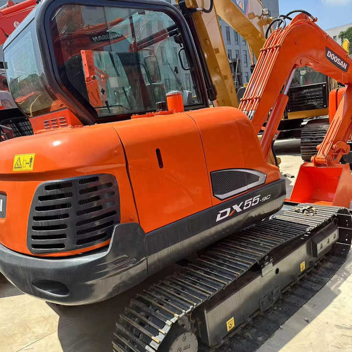 Used Digger DOOSAN DX55 Construction Machinery Construction Digger Used DOOSAN DX55 Cheap Excavator - Excavator pe şenile: Foto 1 Used Digger DOOSAN DX55 Construction Machinery Construction Digger Used DOOSAN DX55 Cheap Excavator - Excavator pe şenile: Foto 1