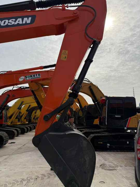 Used Digger Doosan DX225LC-9T Construction Machinery Construction Digger Used Doosan DX225LC-9T Cheap Excavator - Excavator pe şenile: Foto 2 Used Digger Doosan DX225LC-9T Construction Machinery Construction Digger Used Doosan DX225LC-9T Cheap Excavator - Excavator pe şenile: Foto 2