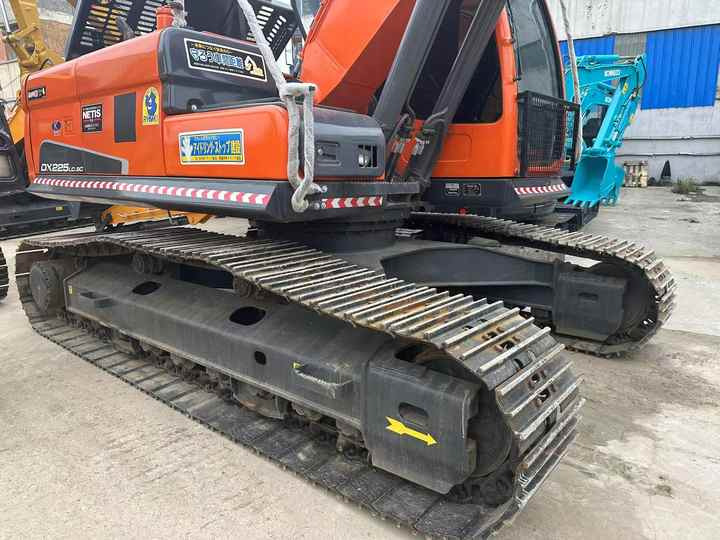 Used Digger Doosan DX225LC-9T Construction Machinery Construction Digger Used Doosan DX225LC-9T Cheap Excavator - Excavator pe şenile: Foto 3 Used Digger Doosan DX225LC-9T Construction Machinery Construction Digger Used Doosan DX225LC-9T Cheap Excavator - Excavator pe şenile: Foto 3