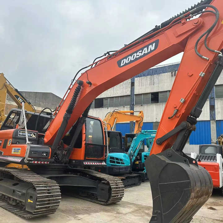 Used Digger Doosan DX225LC-9T Construction Machinery Construction Digger Used Doosan DX225LC-9T Cheap Excavator - Excavator pe şenile: Foto 1 Used Digger Doosan DX225LC-9T Construction Machinery Construction Digger Used Doosan DX225LC-9T Cheap Excavator - Excavator pe şenile: Foto 1