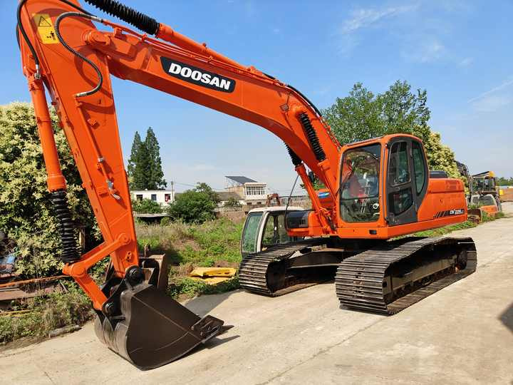 Used Doosan DX225LC Excavator | Low Hours | Heavy Duty | Global Shipping | Well-Maintained - Excavator: Foto 5 Used Doosan DX225LC Excavator | Low Hours | Heavy Duty | Global Shipping | Well-Maintained - Excavator: Foto 5