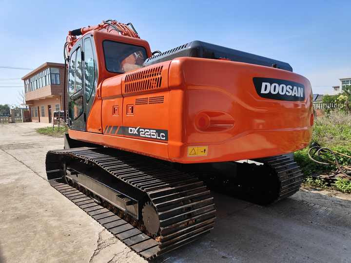 Used Doosan DX225LC Excavator | Low Hours | Heavy Duty | Global Shipping | Well-Maintained - Excavator: Foto 2 Used Doosan DX225LC Excavator | Low Hours | Heavy Duty | Global Shipping | Well-Maintained - Excavator: Foto 2