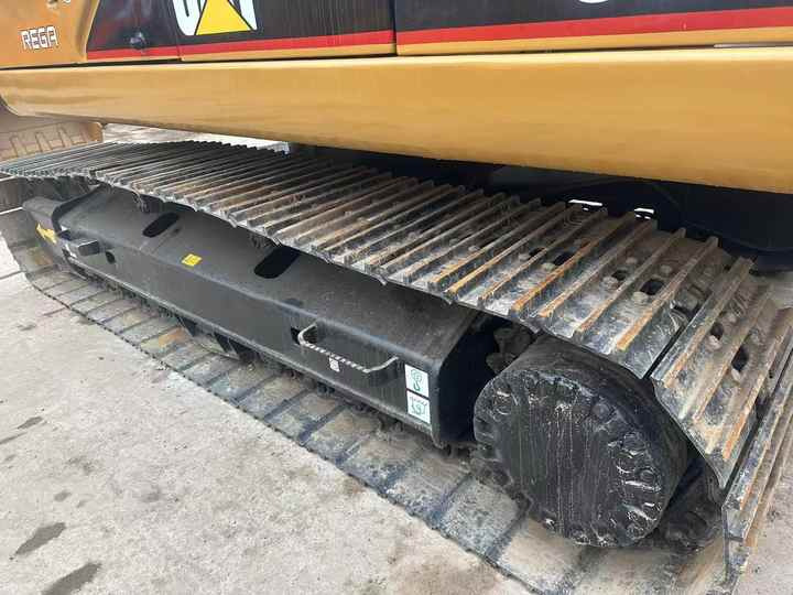 Used Excavator CAT 320C Second Hand Highly Competitive Digging Machine 325C 330C for Sale - Excavator pe şenile: Foto 3 Used Excavator CAT 320C Second Hand Highly Competitive Digging Machine 325C 330C for Sale - Excavator pe şenile: Foto 3