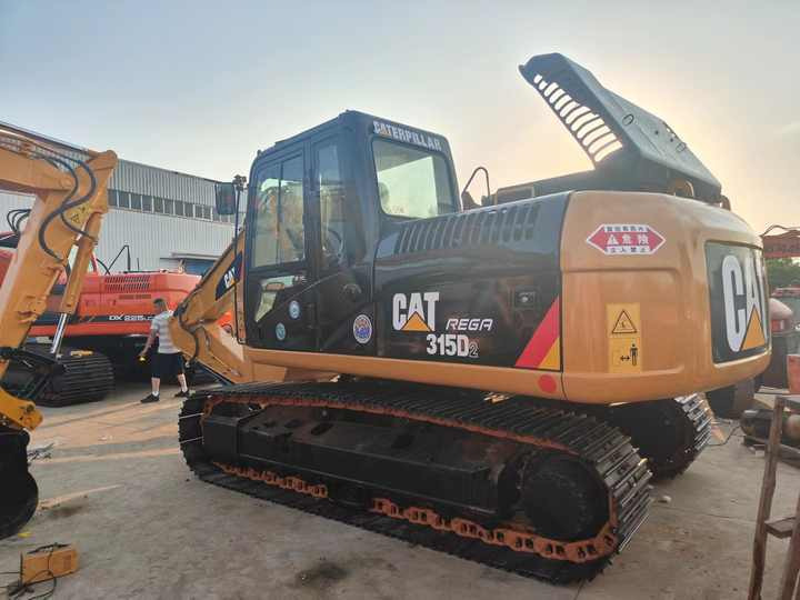 Used Excavator Caterpillar CAT315D Small and Medium-sized Original 15 Ton Excavator CAT315D for Sale - Excavator pe şenile: Foto 5 Used Excavator Caterpillar CAT315D Small and Medium-sized Original 15 Ton Excavator CAT315D for Sale - Excavator pe şenile: Foto 5
