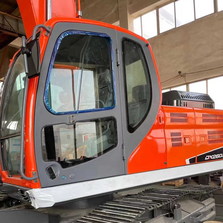 Used Excavator Doosan DX260LC-9 Excavators Mini Equipment Earth Moving Machinery Doosan Digger Excavator for Sale - Excavator: Foto 1 Used Excavator Doosan DX260LC-9 Excavators Mini Equipment Earth Moving Machinery Doosan Digger Excavator for Sale - Excavator: Foto 1