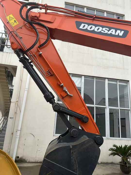 Excavator pe şenile Used Excavator Doosan DX300 Excavators Mini Equipment Earth Moving Machinery Doosan Digger Excavator for Sale: Foto 6