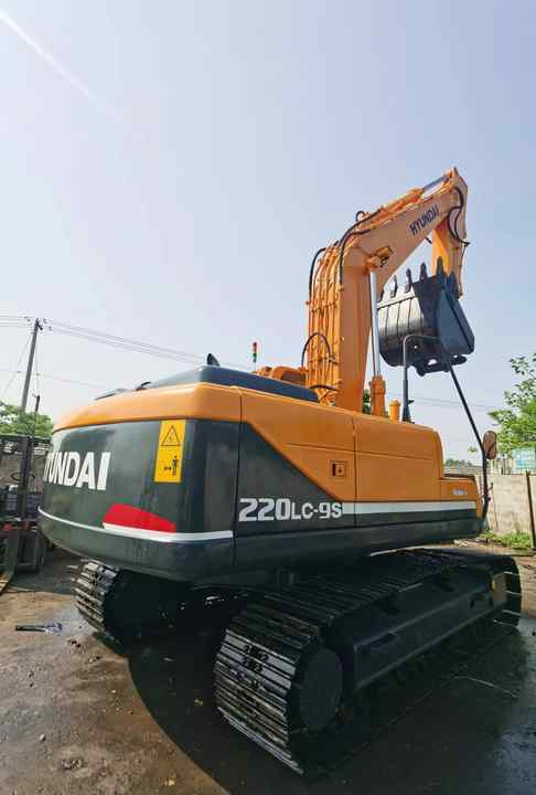 Used HYUNDAI R220-9S New Model Excavator Second Hand Machine Popular Brand Korean hyundai Hydraulic Machinery - Excavator: Foto 5 Used HYUNDAI R220-9S New Model Excavator Second Hand Machine Popular Brand Korean hyundai Hydraulic Machinery - Excavator: Foto 5