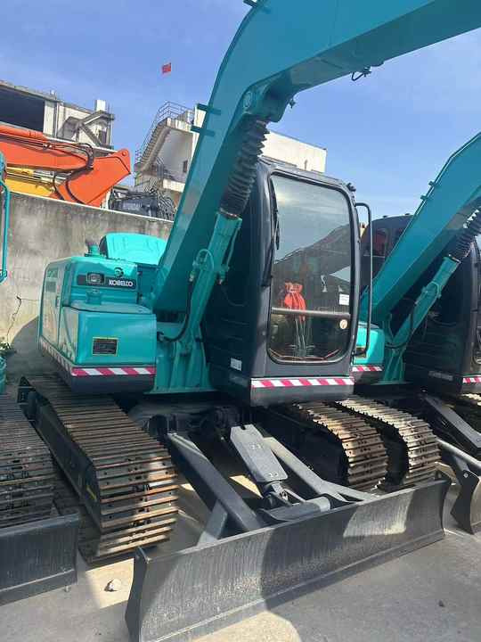 Used Kobelco Sk75-8 Mini Excavator in High Quality for Sale Anhui Zhaomi Construction Machines Trading - Excavator: Foto 2 Used Kobelco Sk75-8 Mini Excavator in High Quality for Sale Anhui Zhaomi Construction Machines Trading - Excavator: Foto 2