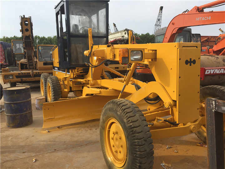 Used Komatsu GD305 Motor Grader Cheap Price Komatsu Road Grader GD305 Good Condition in China - Autogreder: Foto 5 Used Komatsu GD305 Motor Grader Cheap Price Komatsu Road Grader GD305 Good Condition in China - Autogreder: Foto 5