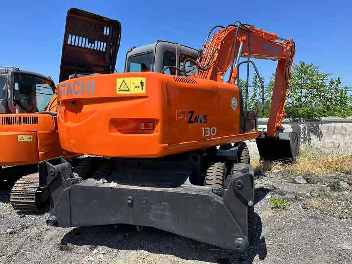 Used Wheel Excavator Hitachi ZX 130W Made in Japan 13ton Hitachi Zx130w Wheel Excavator Price Used Hitachi Zx130 Excavator SALE - Excavator pe roţi: Foto 2 Used Wheel Excavator Hitachi ZX 130W Made in Japan 13ton Hitachi Zx130w Wheel Excavator Price Used Hitachi Zx130 Excavator SALE - Excavator pe roţi: Foto 2