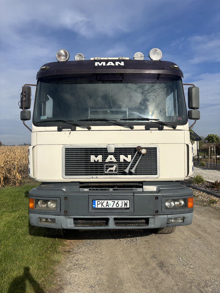 MAN F2000 27.463 - Camion şasiu: Foto 2 MAN F2000 27.463 - Camion şasiu: Foto 2