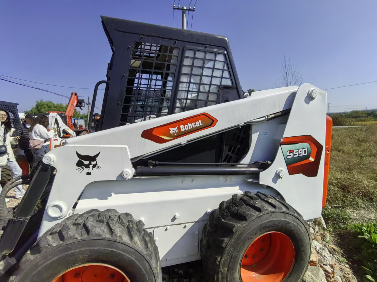 BOBCAT S590 - Mini încărcător: Foto 3 BOBCAT S590 - Mini încărcător: Foto 3