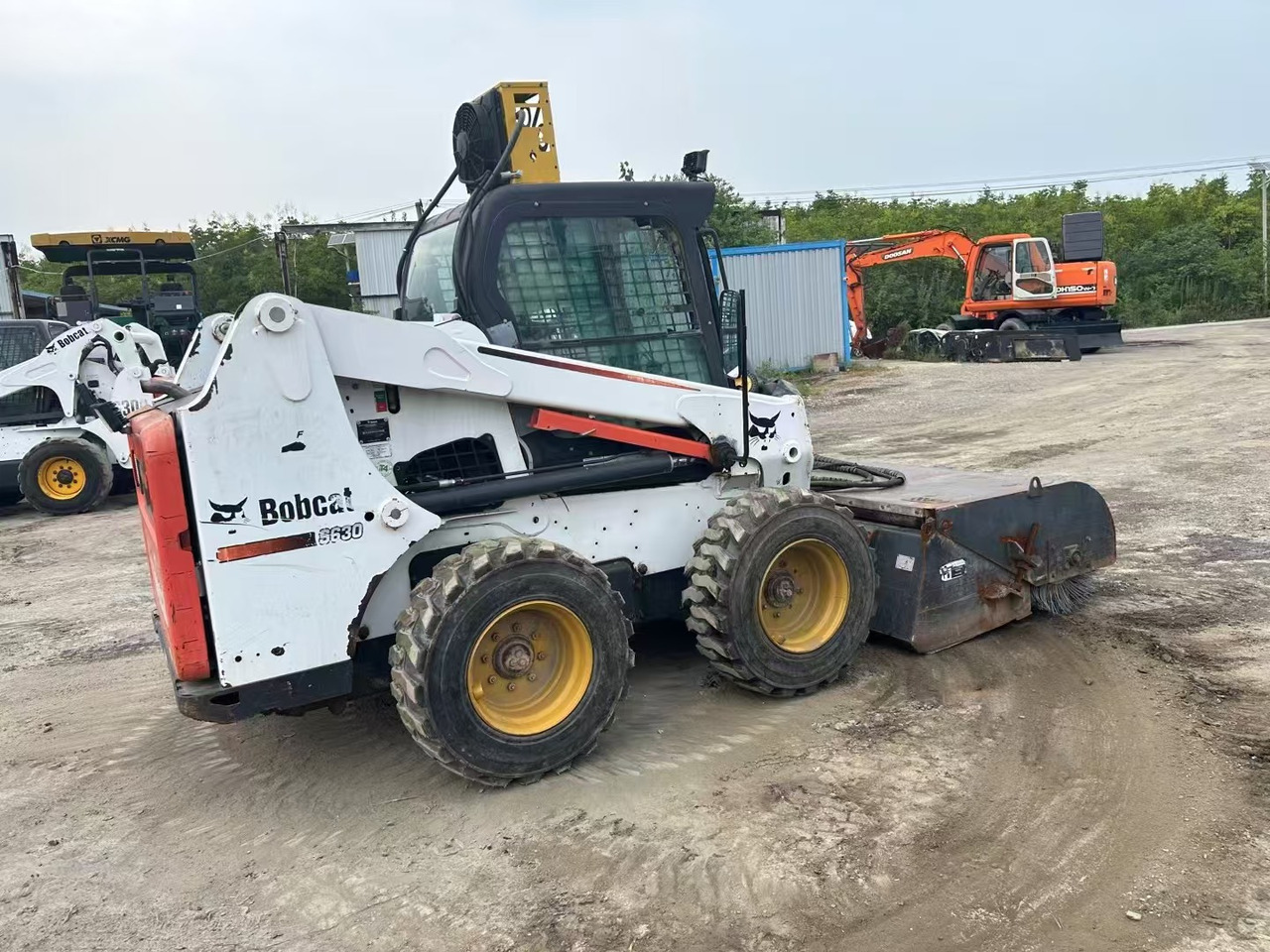 BOBCAT S630 - Mini încărcător: Foto 4 BOBCAT S630 - Mini încărcător: Foto 4
