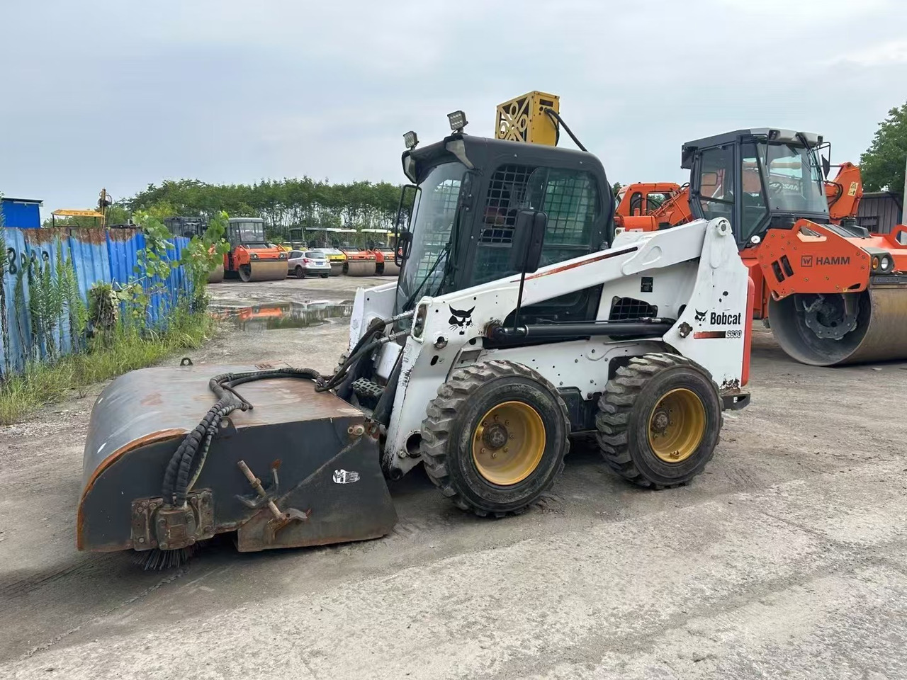 BOBCAT S630 - Mini încărcător: Foto 1 BOBCAT S630 - Mini încărcător: Foto 1