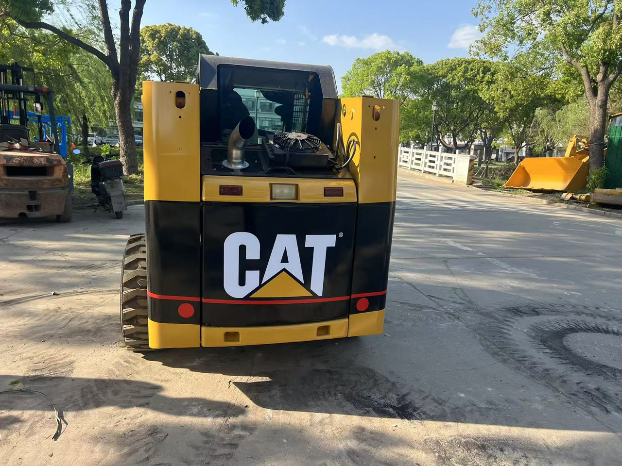 CATERPILLAR 246B - Mini încărcător: Foto 3 CATERPILLAR 246B - Mini încărcător: Foto 3