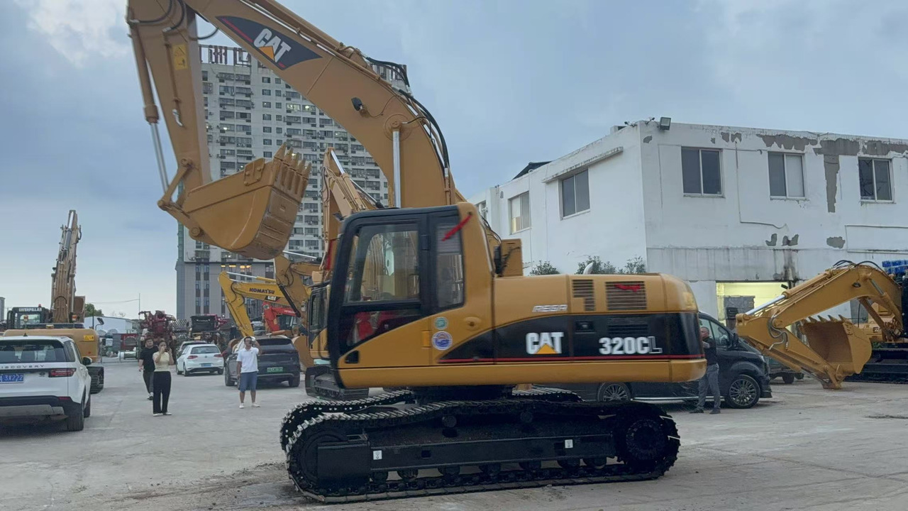 CATERPILLAR 320C - Excavator pe şenile: Foto 2 CATERPILLAR 320C - Excavator pe şenile: Foto 2