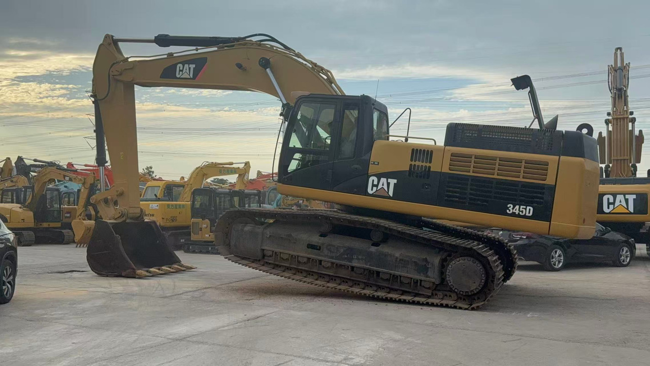 CATERPILLAR 345D - Excavator pe şenile: Foto 1 CATERPILLAR 345D - Excavator pe şenile: Foto 1