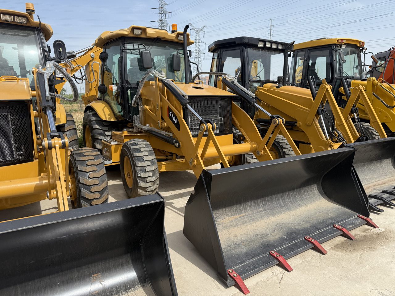 CATERPILLAR 416F - Buldoexcavator: Foto 2 CATERPILLAR 416F - Buldoexcavator: Foto 2