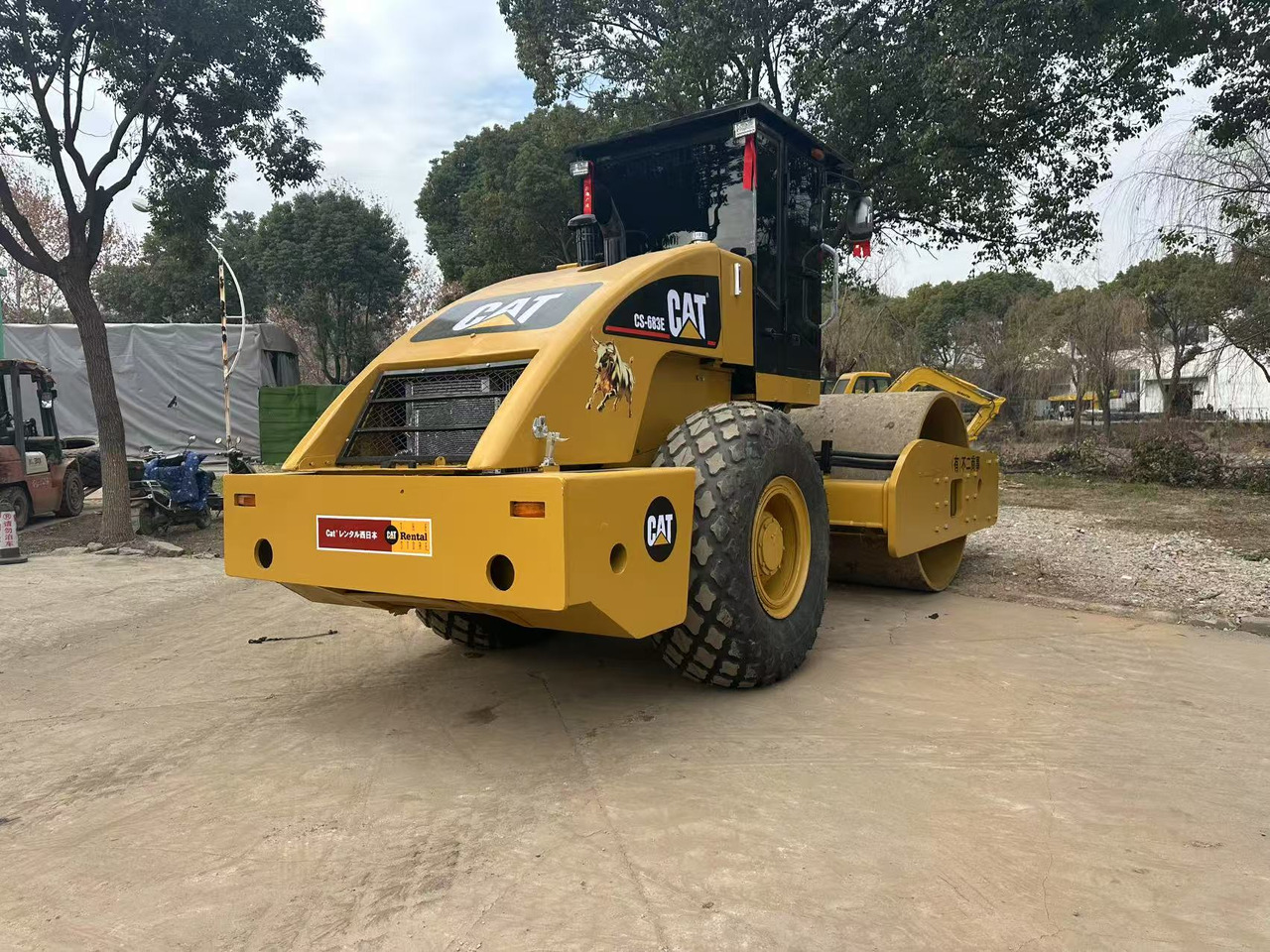 CATERPILLAR CS683E - Cilindru compactor pentru asfalt: Foto 3 CATERPILLAR CS683E - Cilindru compactor pentru asfalt: Foto 3