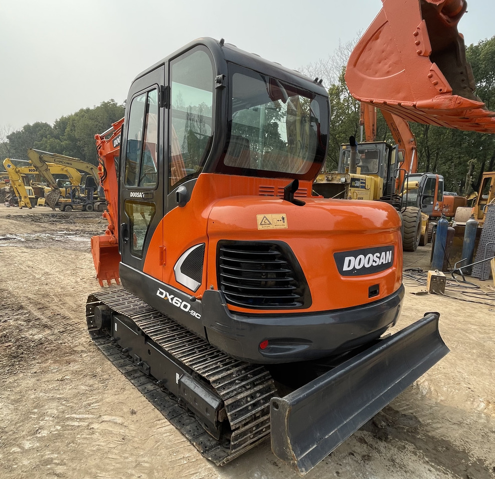 DOOSAN DX60-9C - Excavator pe şenile: Foto 4 DOOSAN DX60-9C - Excavator pe şenile: Foto 4