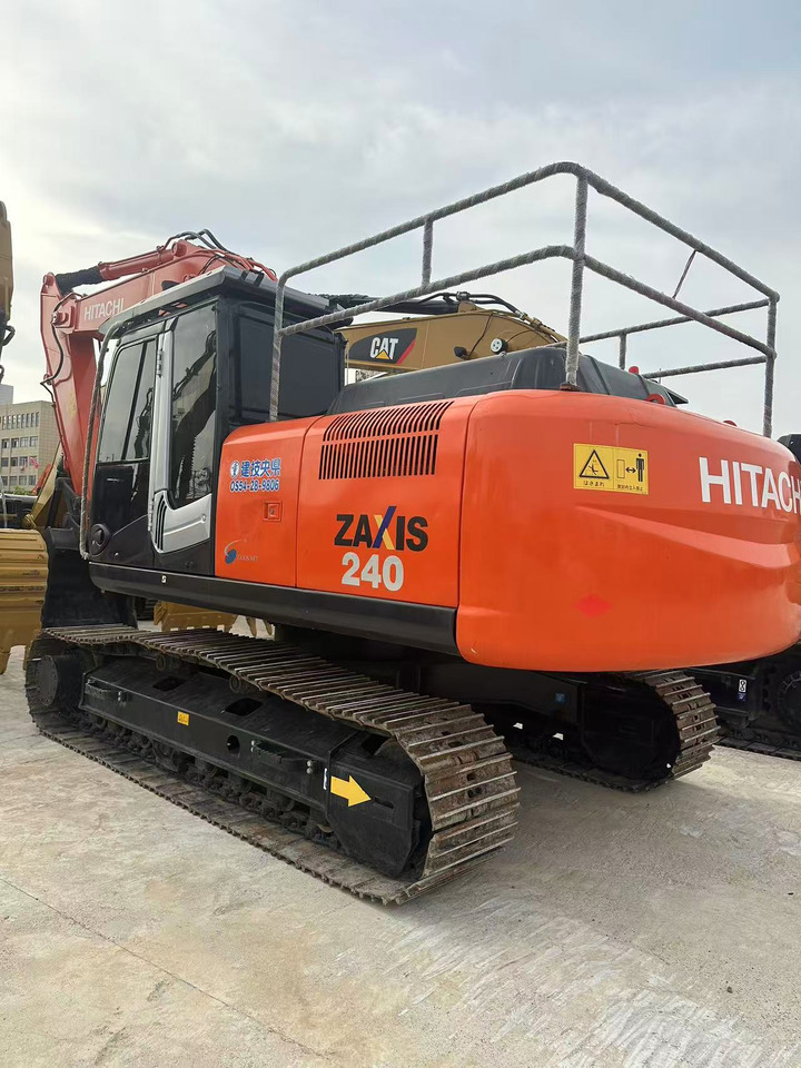 HITACHI ZX240-3G - Excavator pe şenile: Foto 4 HITACHI ZX240-3G - Excavator pe şenile: Foto 4