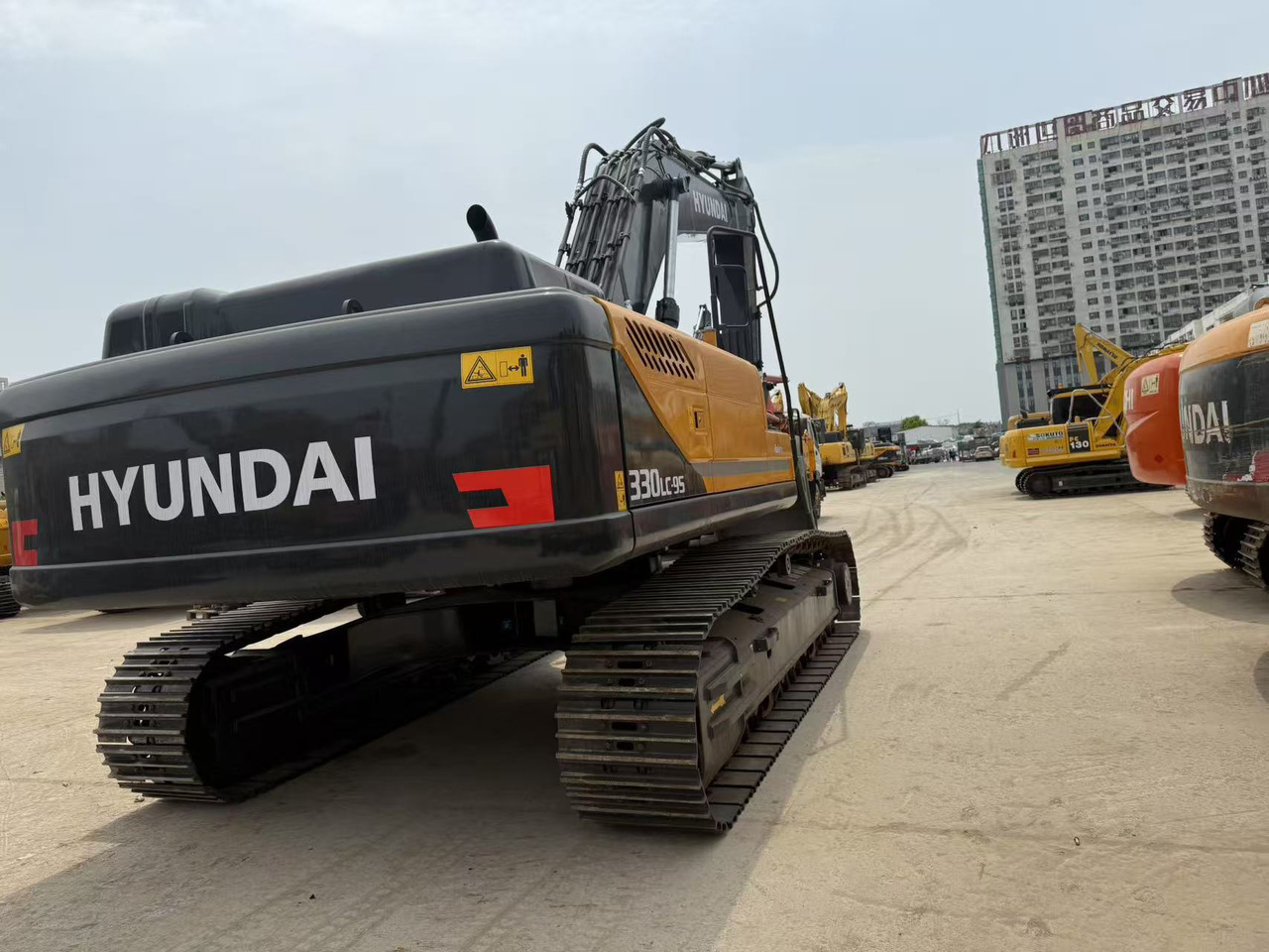 HYUNDAI R330LC-9S - Excavator pe şenile: Foto 3 HYUNDAI R330LC-9S - Excavator pe şenile: Foto 3