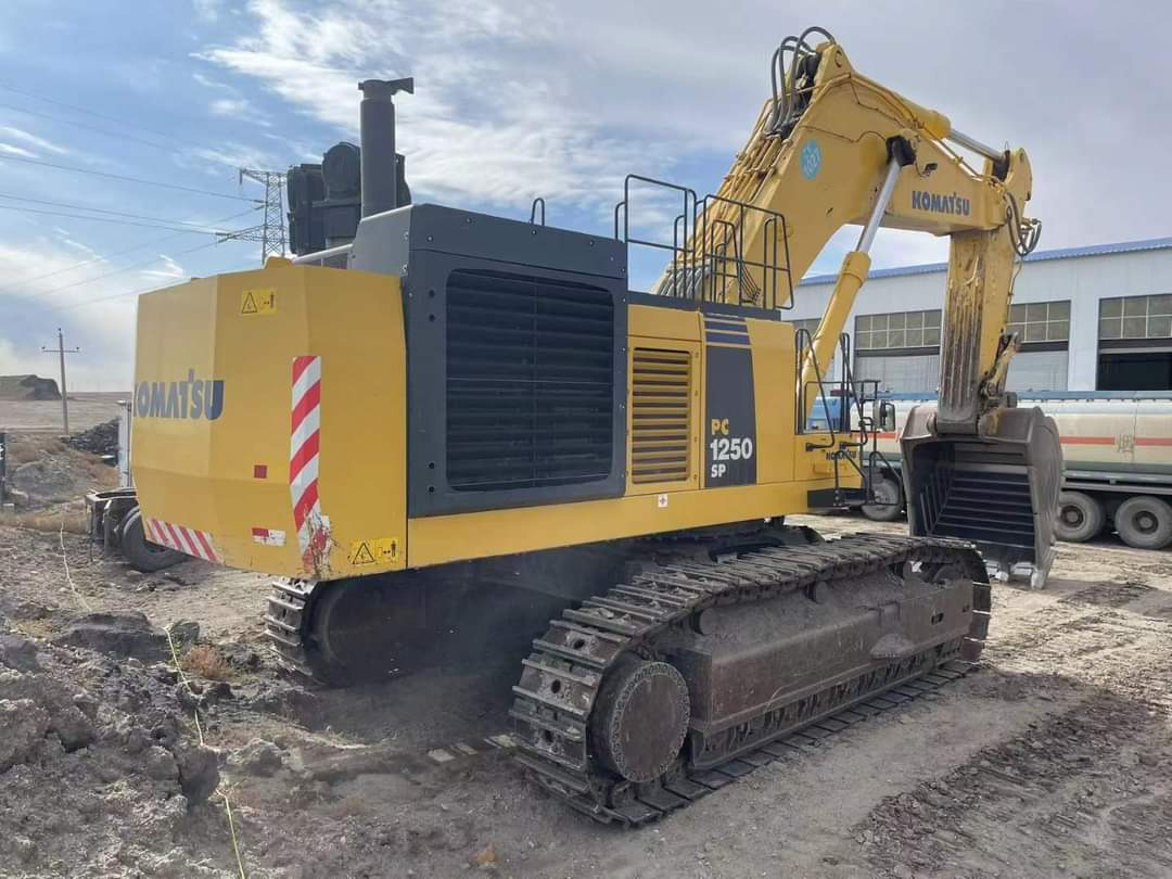 KOMATSU PC1250 - Excavator pe şenile: Foto 1 KOMATSU PC1250 - Excavator pe şenile: Foto 1