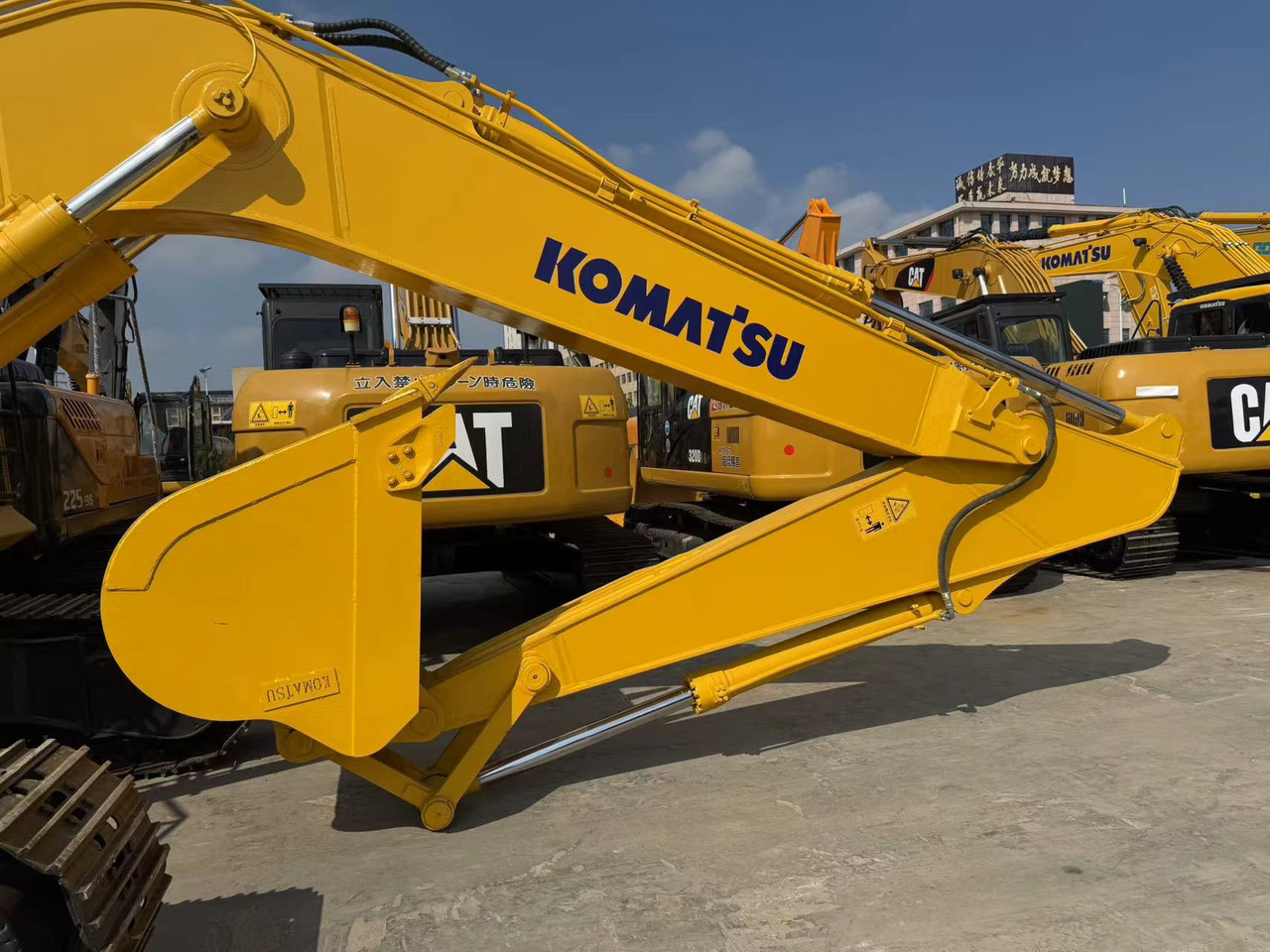 KOMATSU PC300-8 - Excavator pe şenile: Foto 4 KOMATSU PC300-8 - Excavator pe şenile: Foto 4