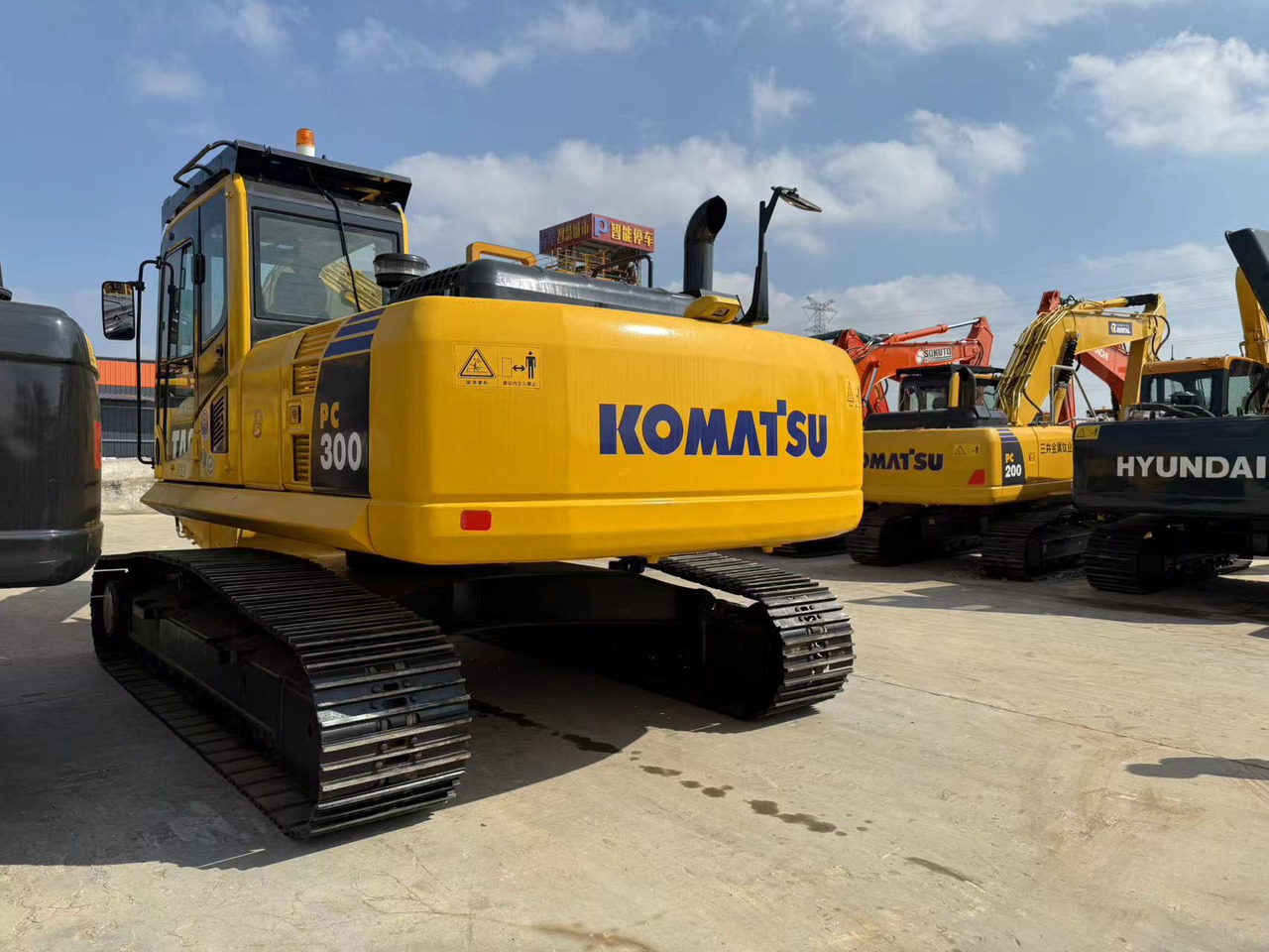 KOMATSU PC300-8 - Excavator pe şenile: Foto 2 KOMATSU PC300-8 - Excavator pe şenile: Foto 2