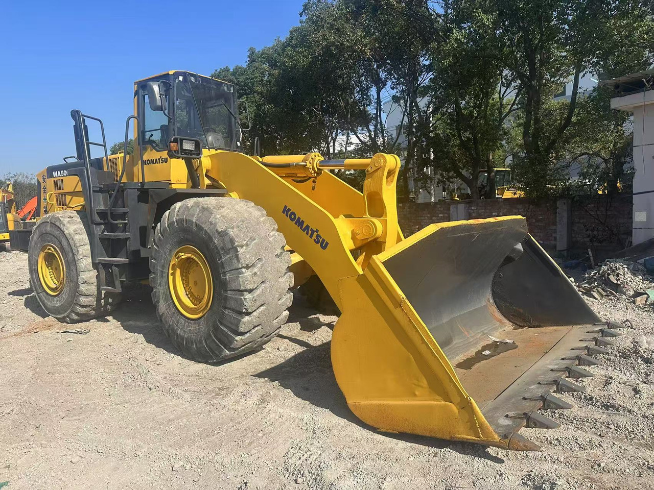 KOMATSU WA500-3 - Încărcător frontal pe pneuri: Foto 1 KOMATSU WA500-3 - Încărcător frontal pe pneuri: Foto 1