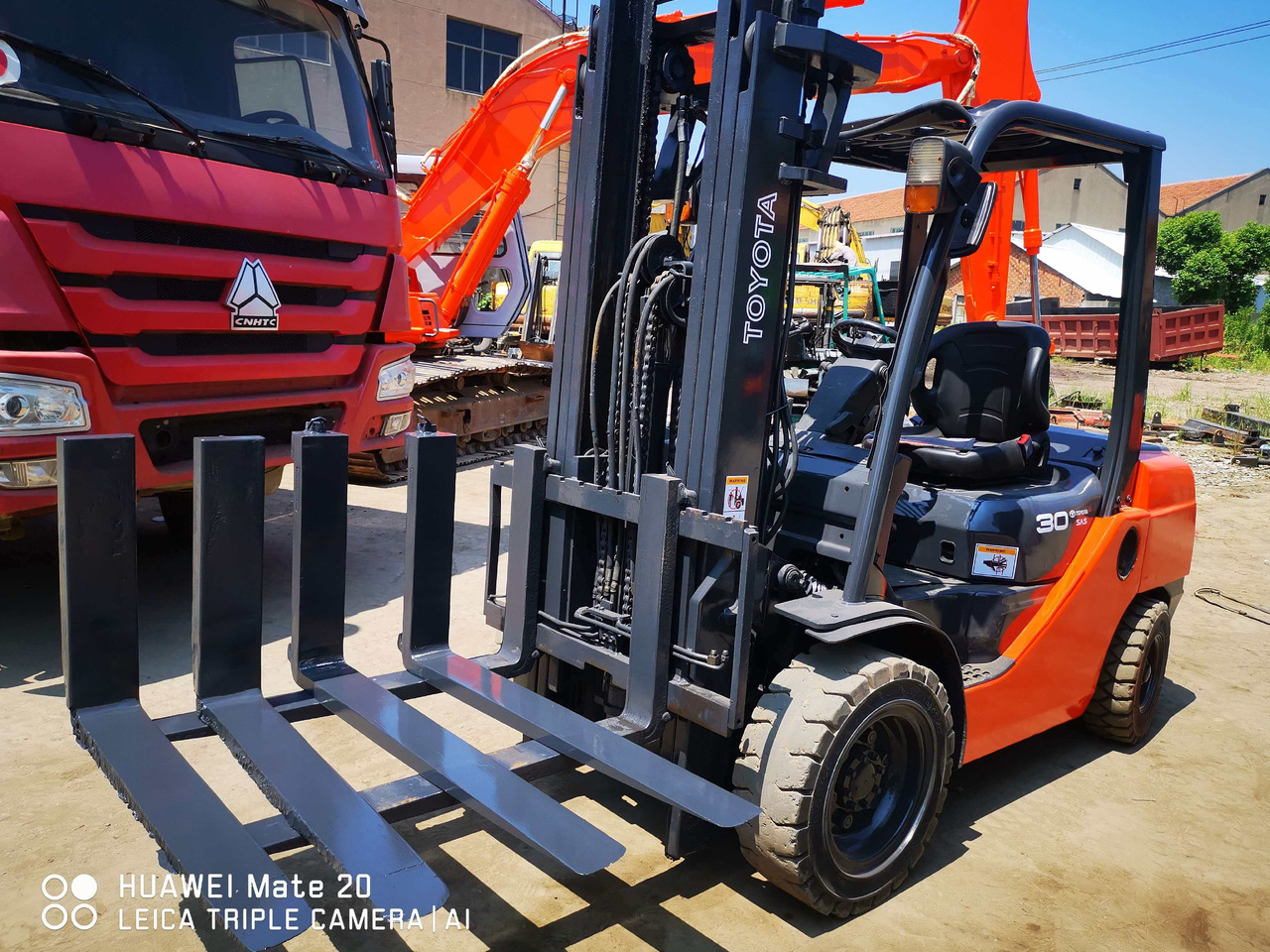 TOYOTA 3-ton - Stivuitor diesel: Foto 3 TOYOTA 3-ton - Stivuitor diesel: Foto 3