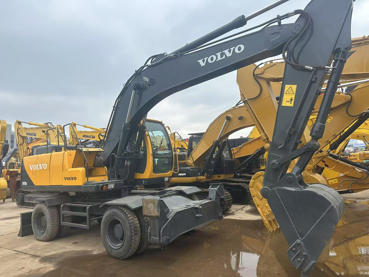 VOLVO EW170BLC - Excavator pe roţi: Foto 2 VOLVO EW170BLC - Excavator pe roţi: Foto 2